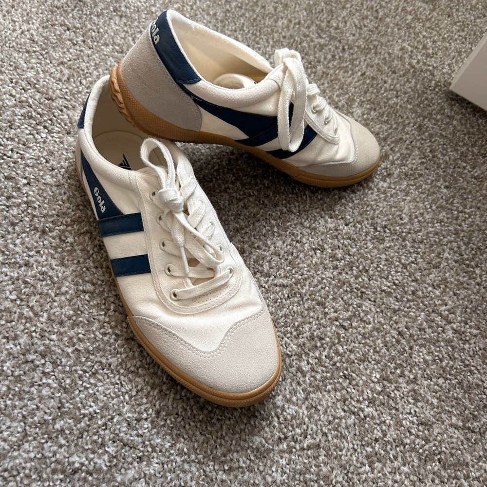 Gola Classic White and Navy Trainers